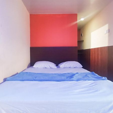 Hotel Container Inn Mitra Reddoorz Gadok Ngoại thất bức ảnh