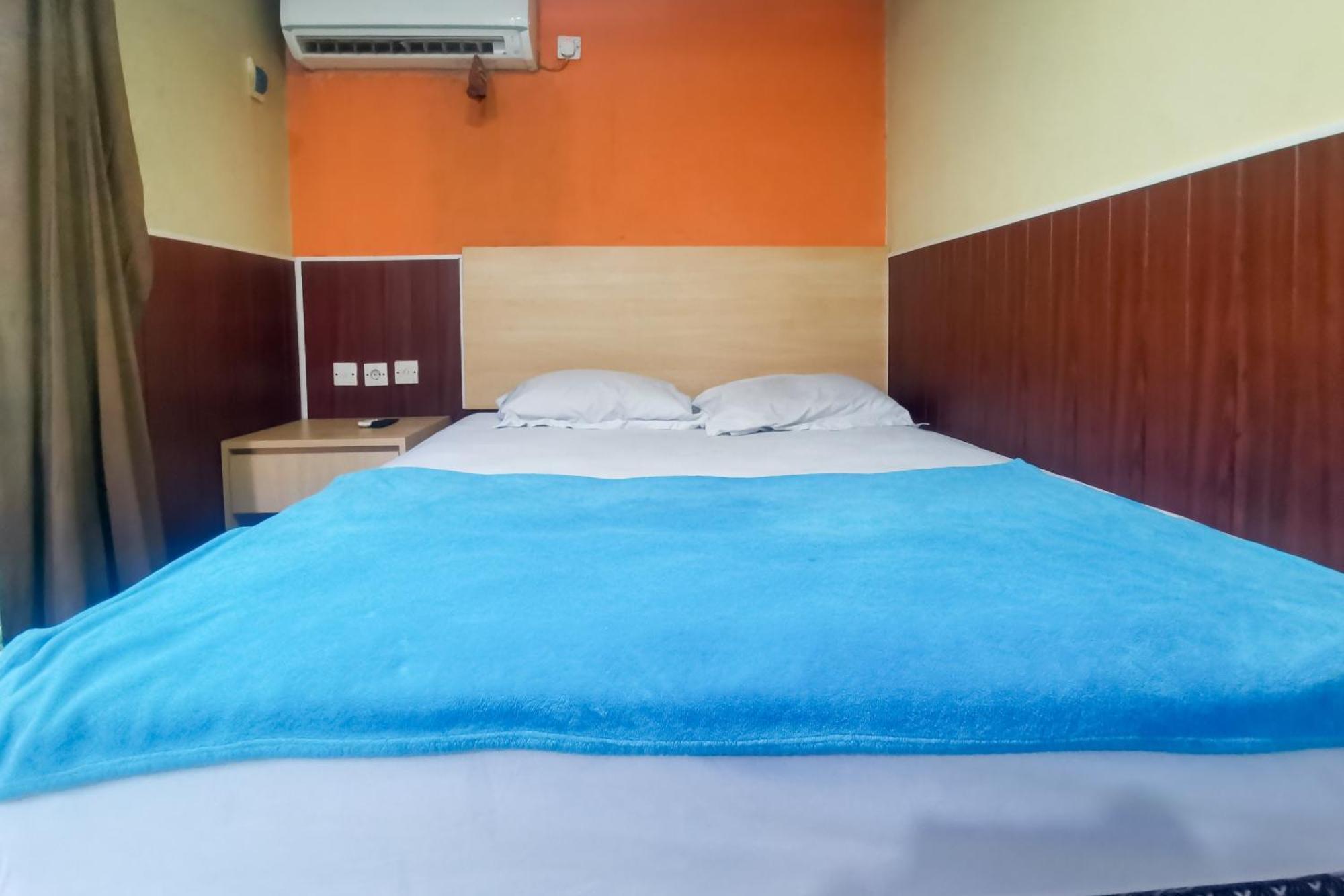 Hotel Container Inn Mitra Reddoorz Gadok Ngoại thất bức ảnh