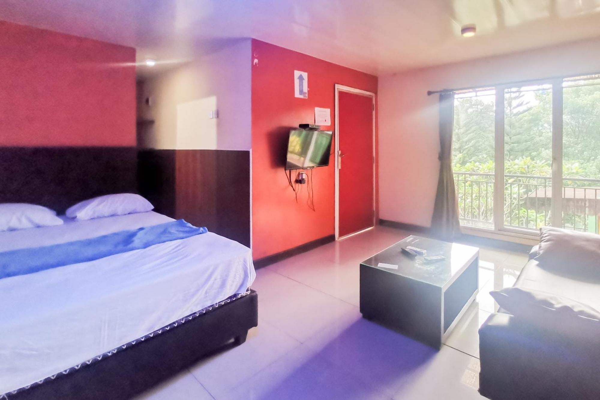 Hotel Container Inn Mitra Reddoorz Gadok Ngoại thất bức ảnh